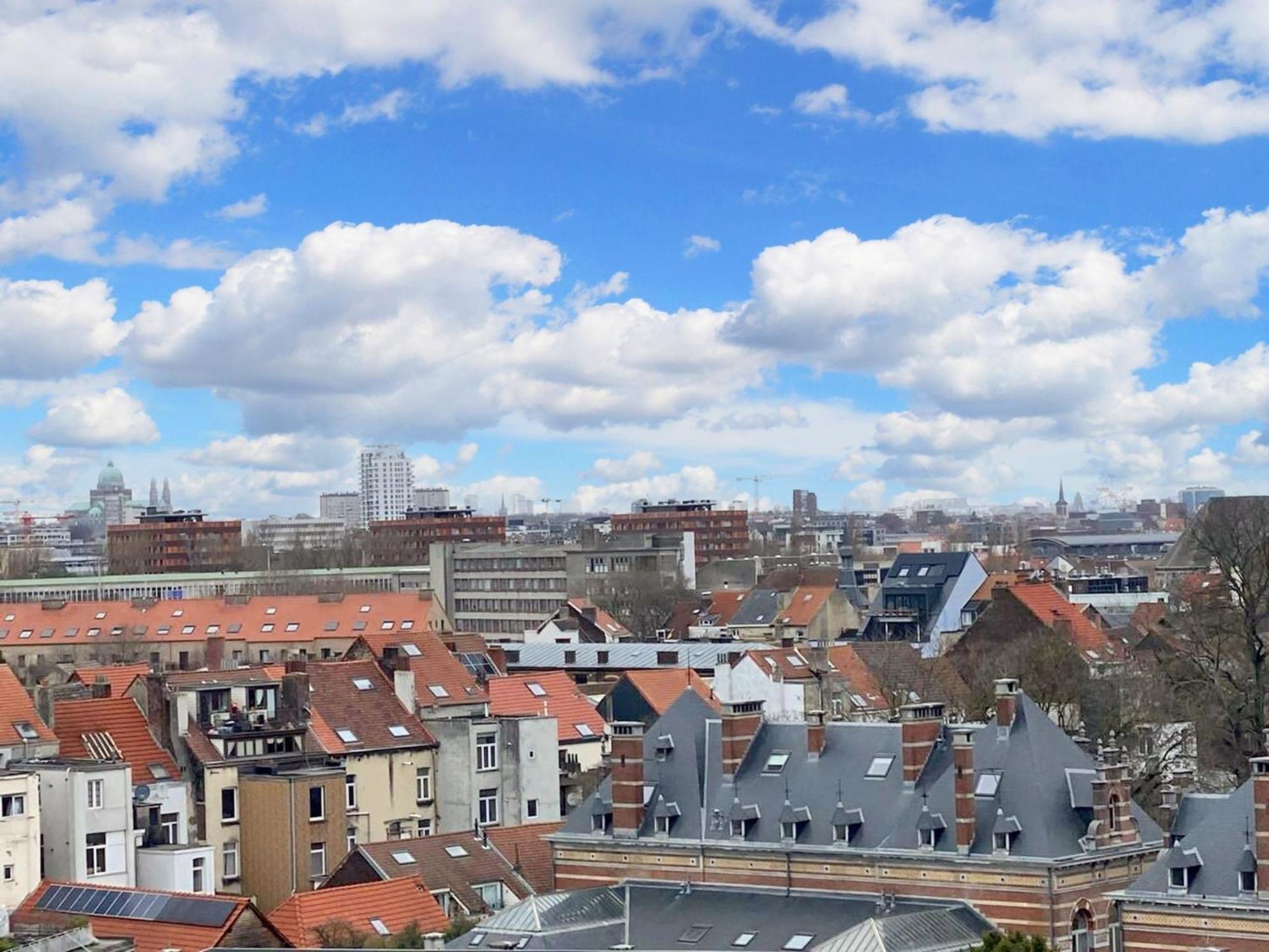 Modern Apartment In Cureghem Anderlecht 134 M² + Terrace Bruselas Exterior foto