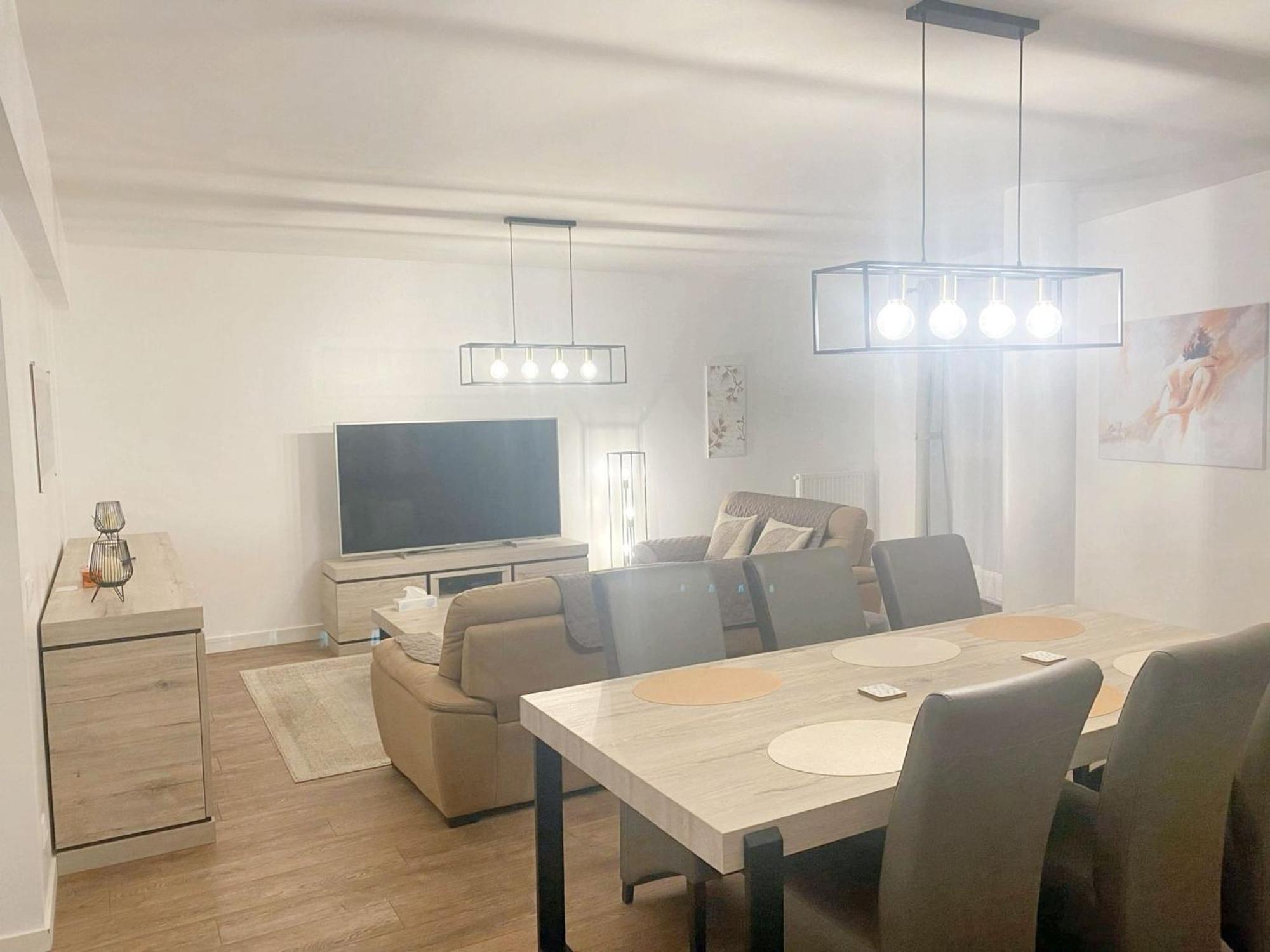 Modern Apartment In Cureghem Anderlecht 134 M² + Terrace Bruselas Exterior foto