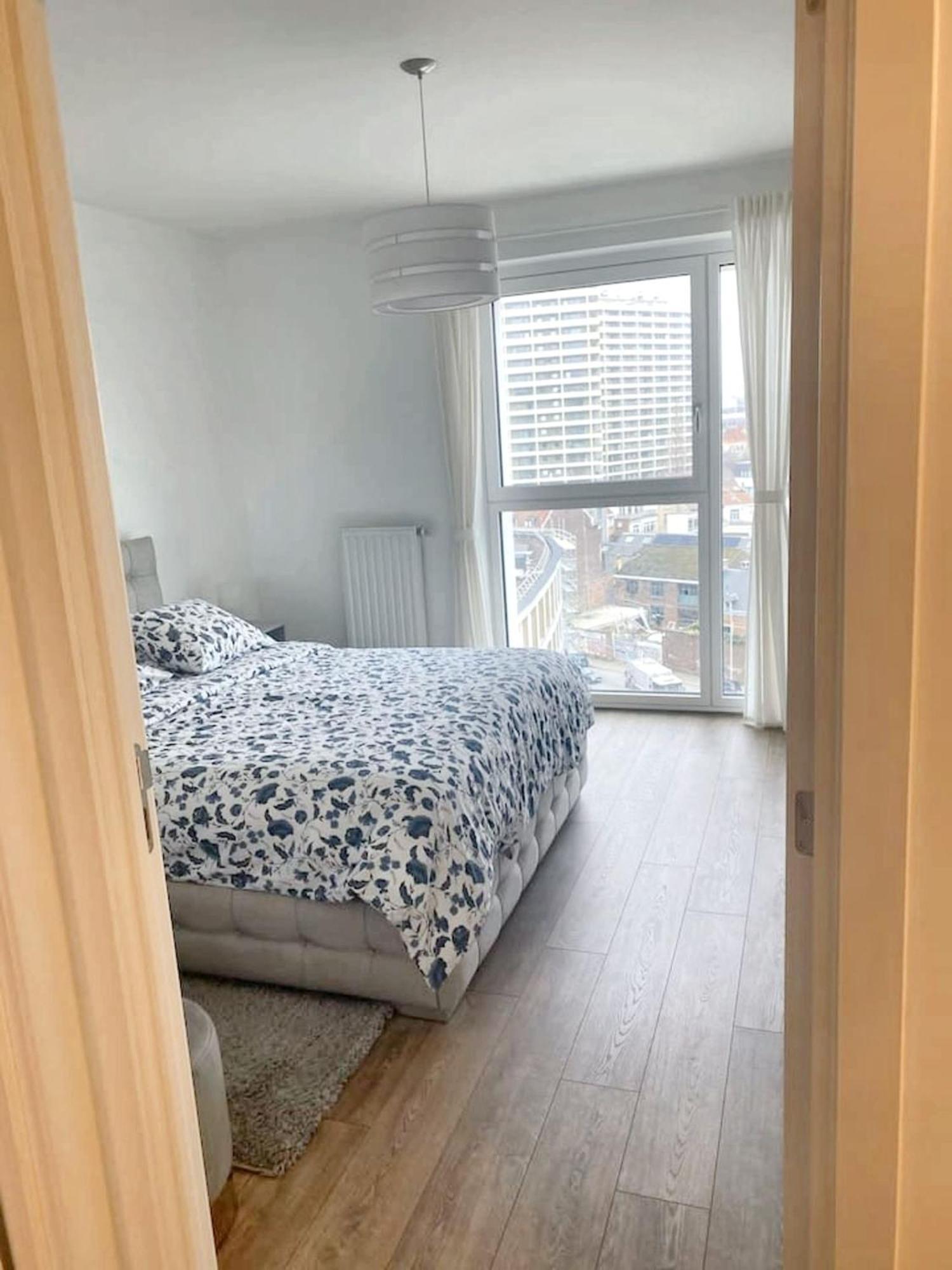 Modern Apartment In Cureghem Anderlecht 134 M² + Terrace Bruselas Exterior foto