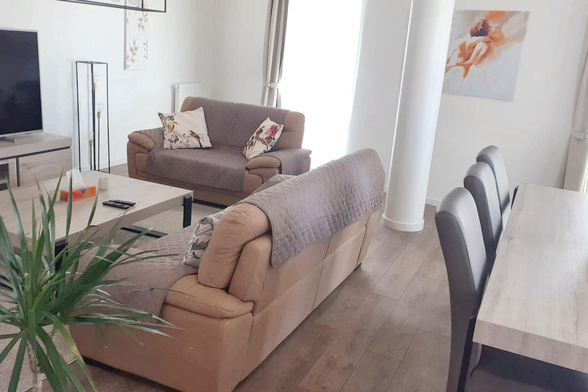 Modern Apartment In Cureghem Anderlecht 134 M² + Terrace Bruselas Exterior foto