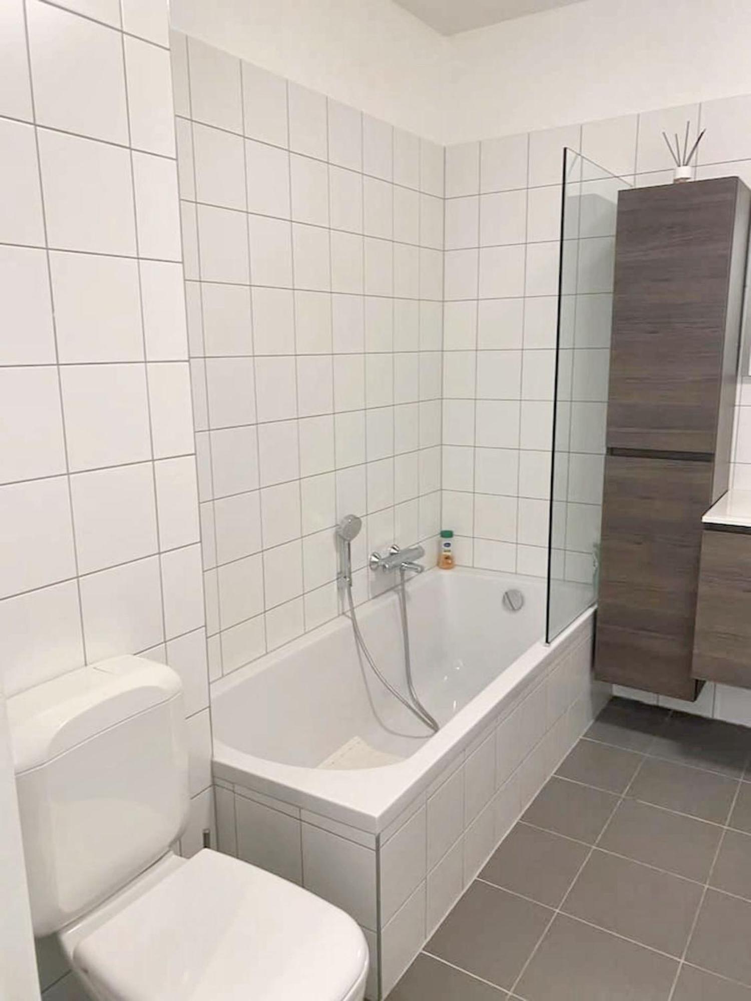 Modern Apartment In Cureghem Anderlecht 134 M² + Terrace Bruselas Exterior foto